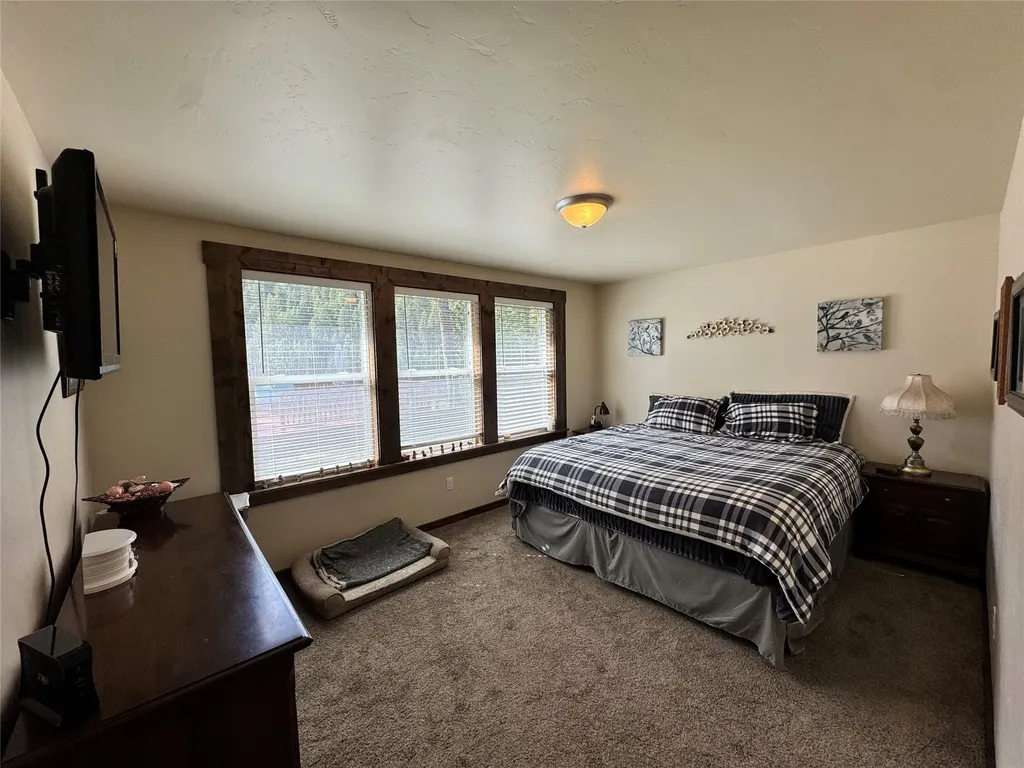 1042 Trestle Creek Drive St Regis MT 59866