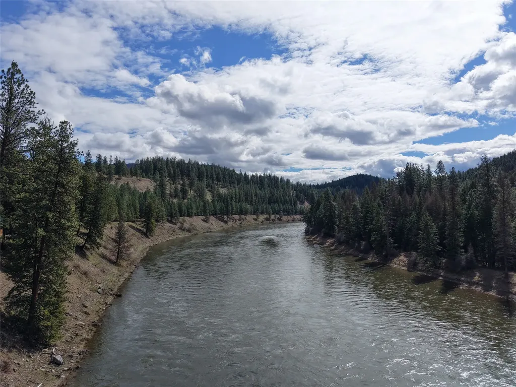 1042 Trestle Creek Drive St Regis MT 59866