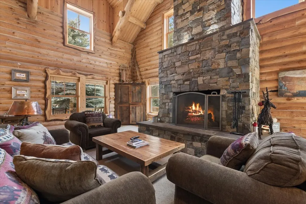 142 Eagles Landing Lakeside MT 59922