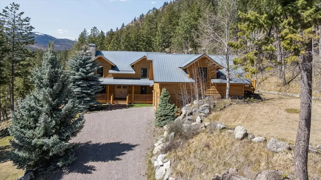 142 Eagles Landing Lakeside MT 59922