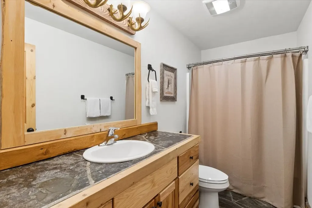 142 Eagles Landing Lakeside MT 59922