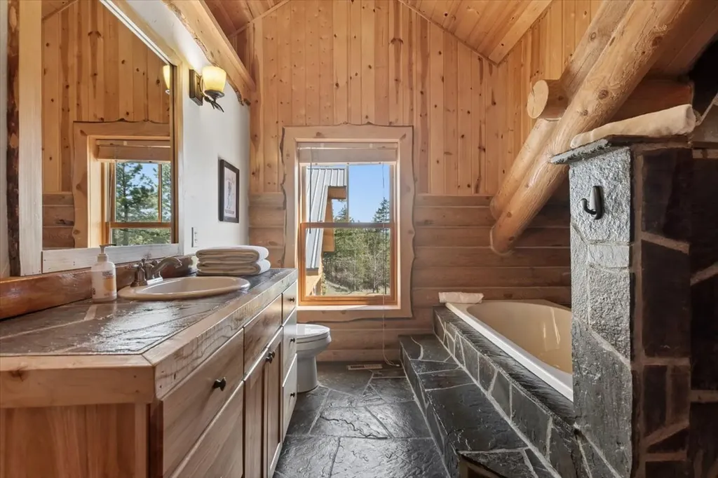 142 Eagles Landing Lakeside MT 59922