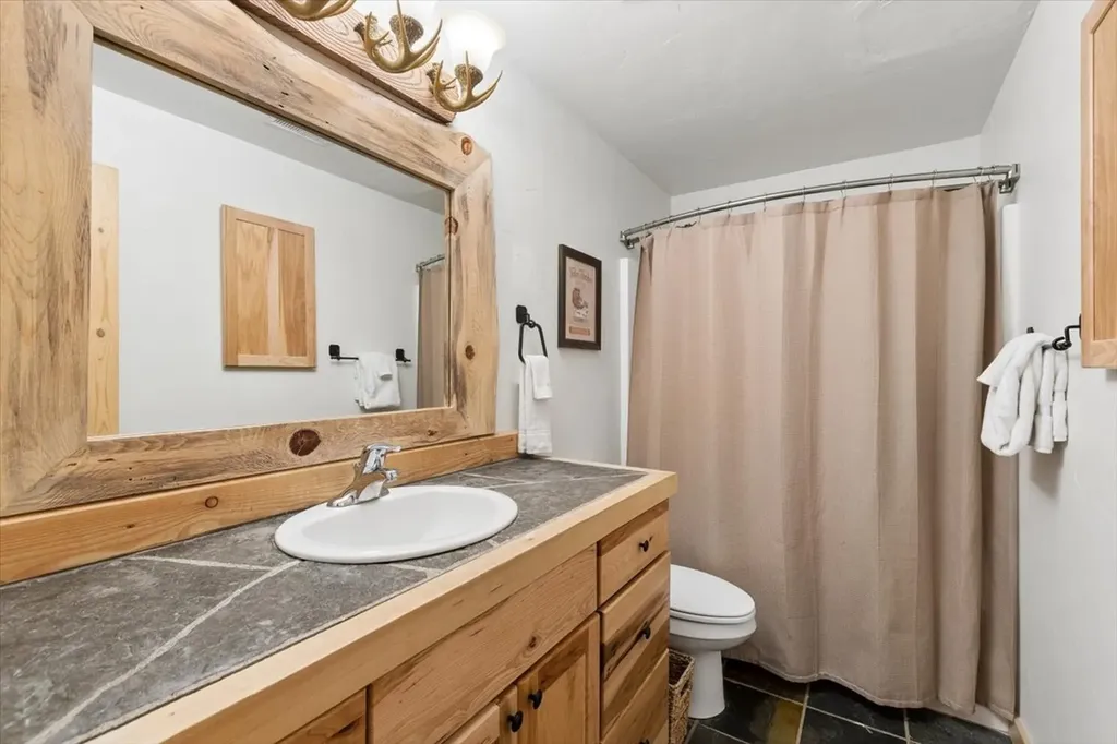142 Eagles Landing Lakeside MT 59922
