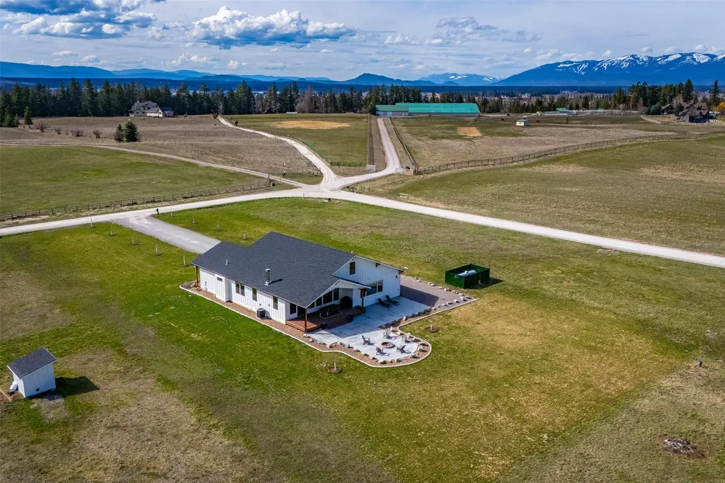 498 Windfield Lane Columbia Falls MT 59912