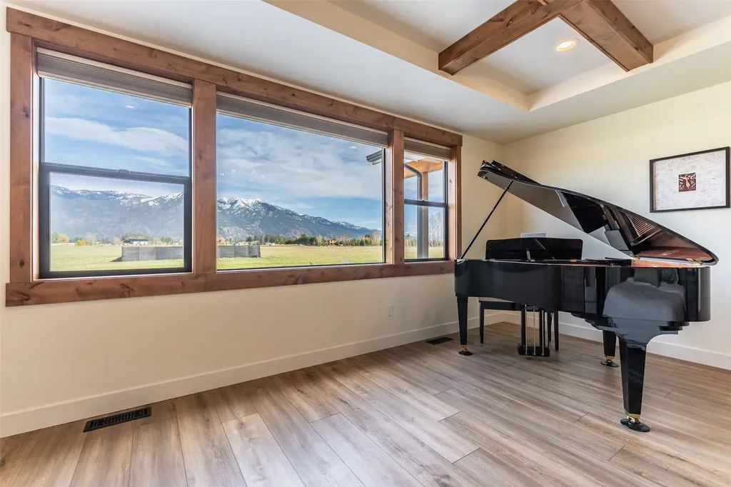 498 Windfield Lane Columbia Falls MT 59912