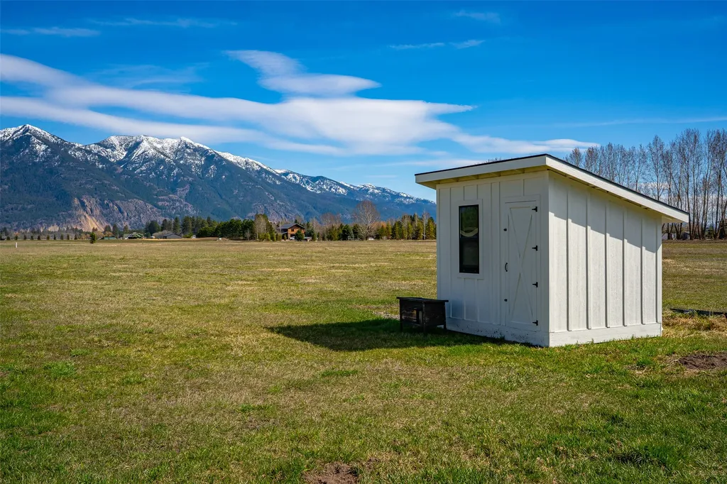 498 Windfield Lane Columbia Falls MT 59912