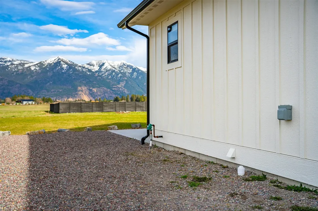 498 Windfield Lane Columbia Falls MT 59912