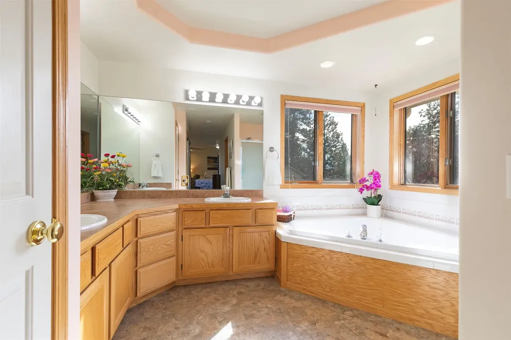 5445 Wildlife Way Florence MT 59833