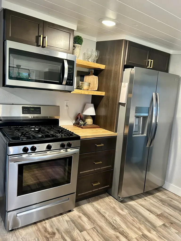106 1/2 E Hamilton Street Sheridan MT 59749