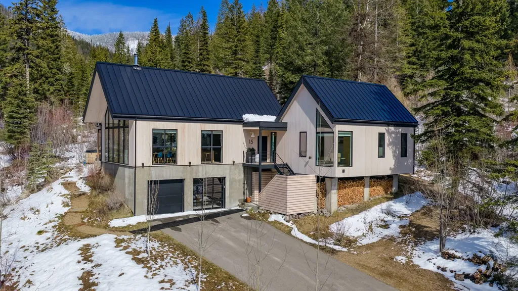 15 Glades Crescent Whitefish MT 59937