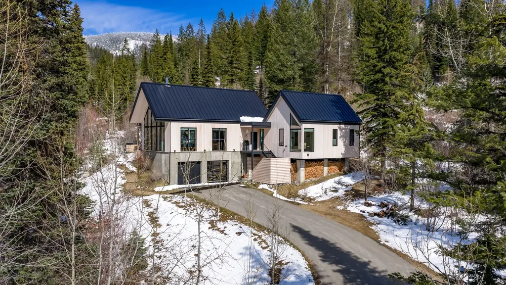 15 Glades Crescent Whitefish MT 59937
