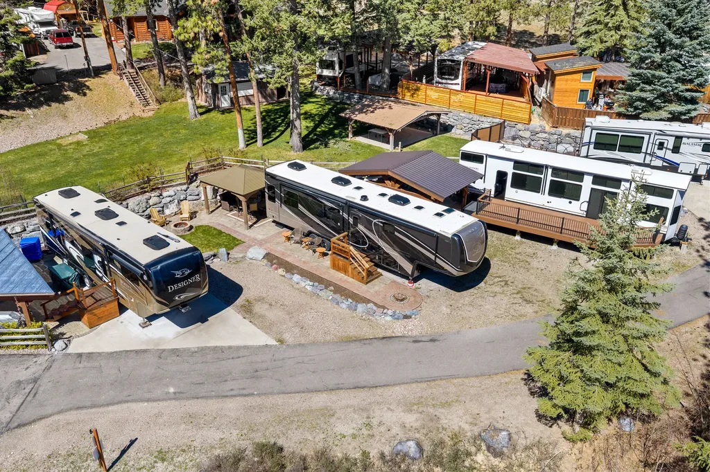 33336 Whitecap Lane Bigfork MT 59911
