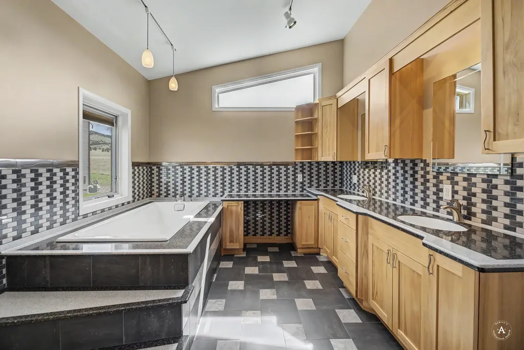 6131 Johnson Road East Helena MT 59635