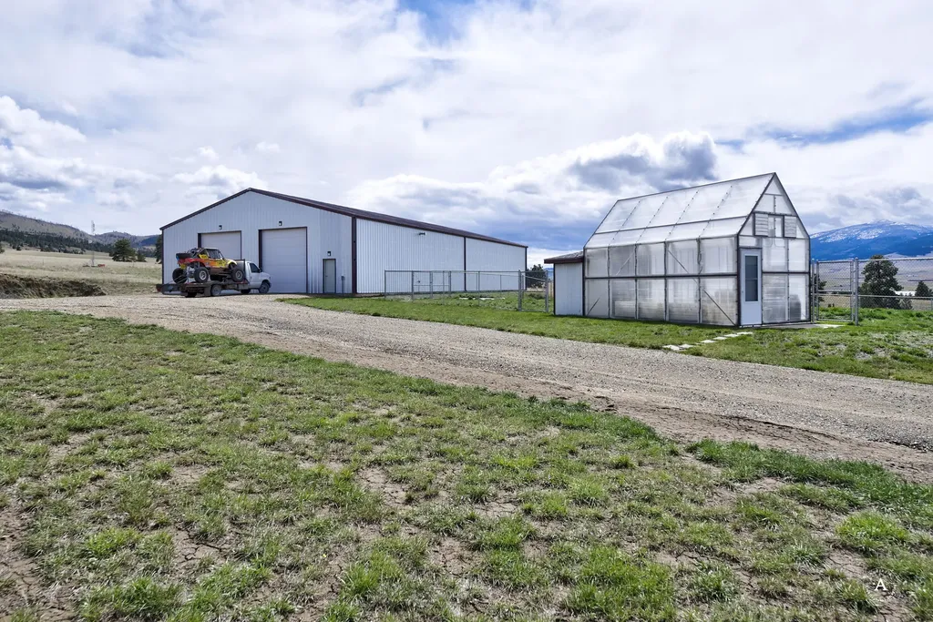 6131 Johnson Road East Helena MT 59635