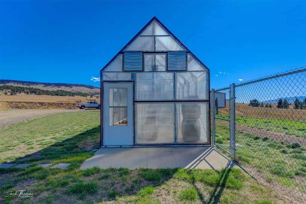 6131 Johnson Road East Helena MT 59635
