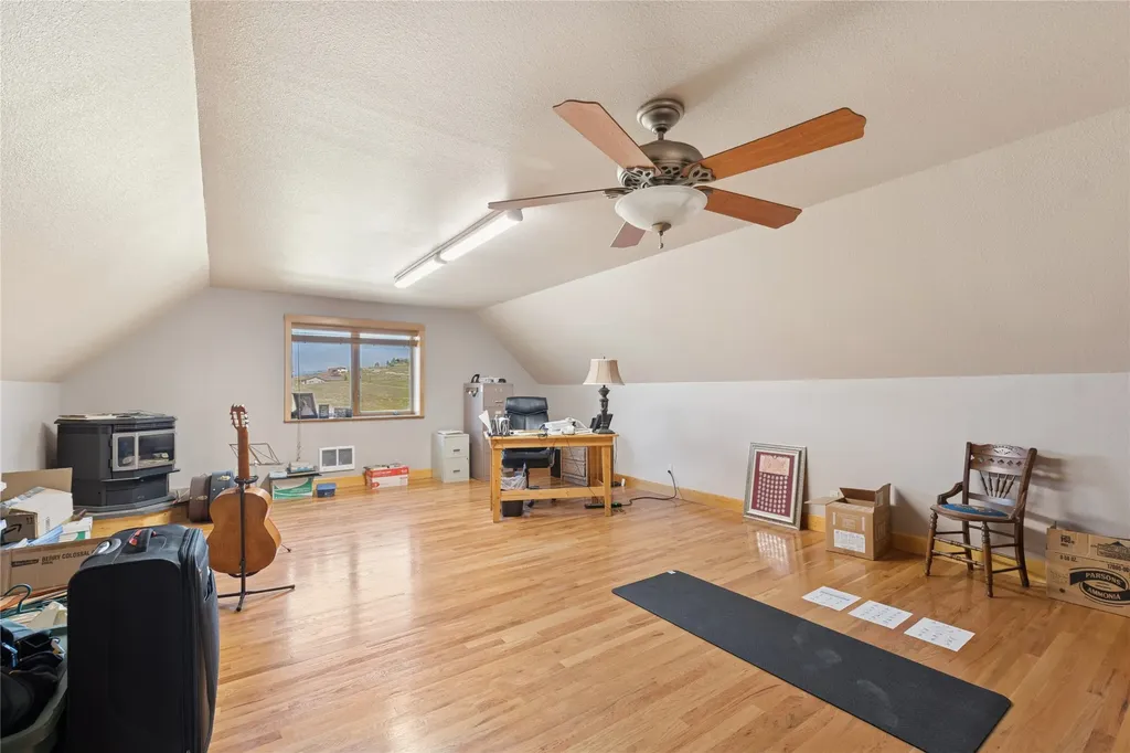 126 Glacial High Court Eureka MT 59917