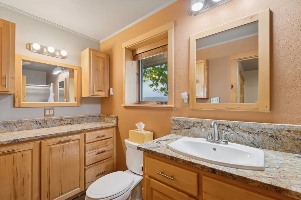 126 Glacial High Court Eureka MT 59917