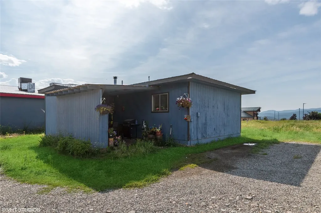 1821 Us Highway 93 N Eureka MT 59917