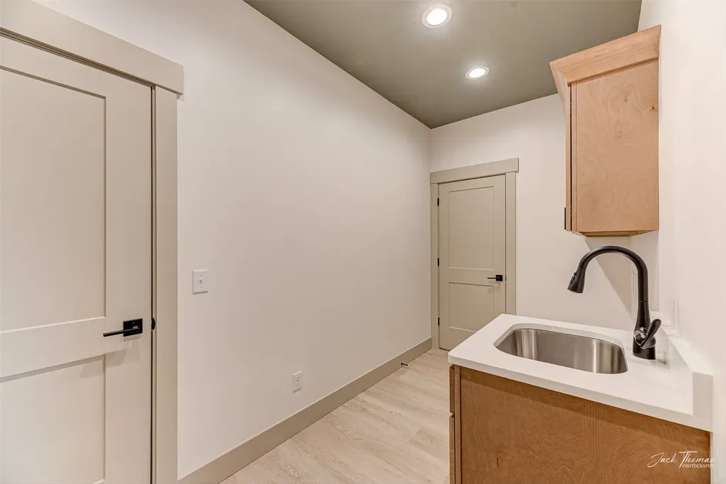 2916 Travis Avenue Helena MT 59601
