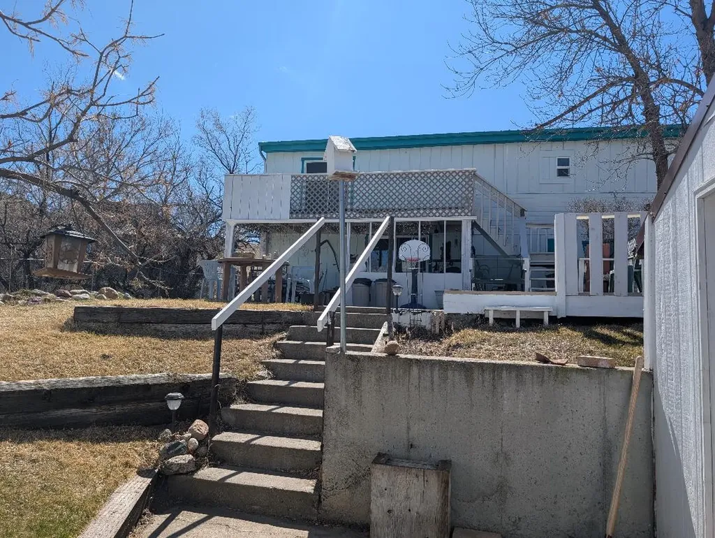 115 Plum Street Shelby MT 59474