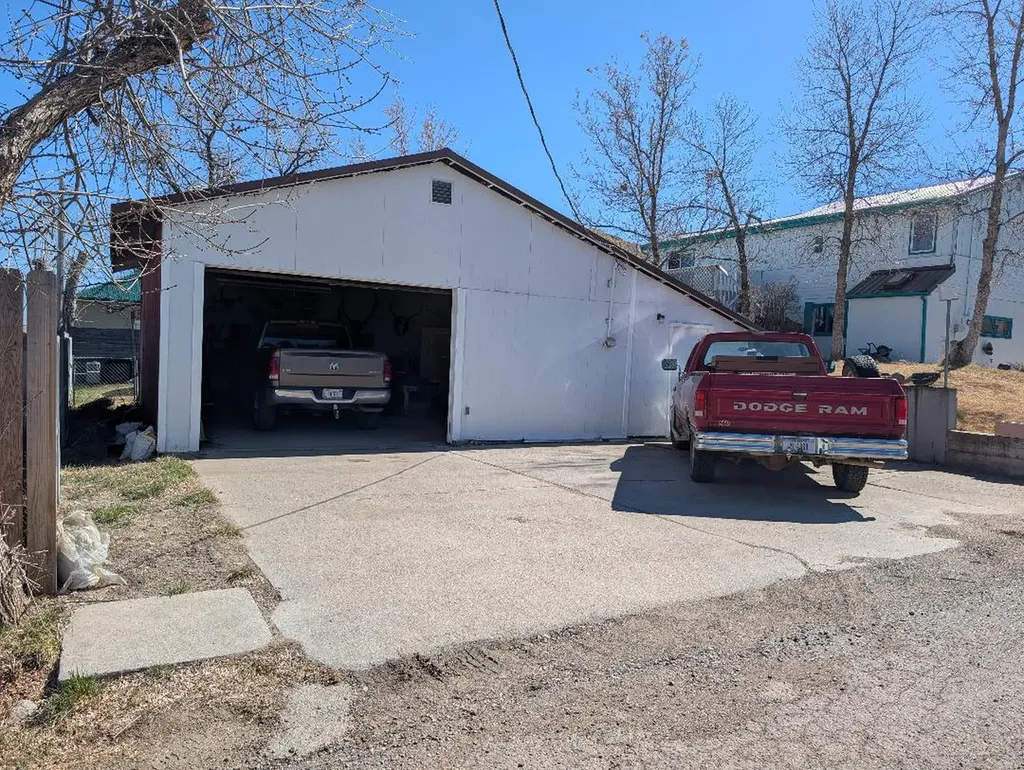 115 Plum Street Shelby MT 59474