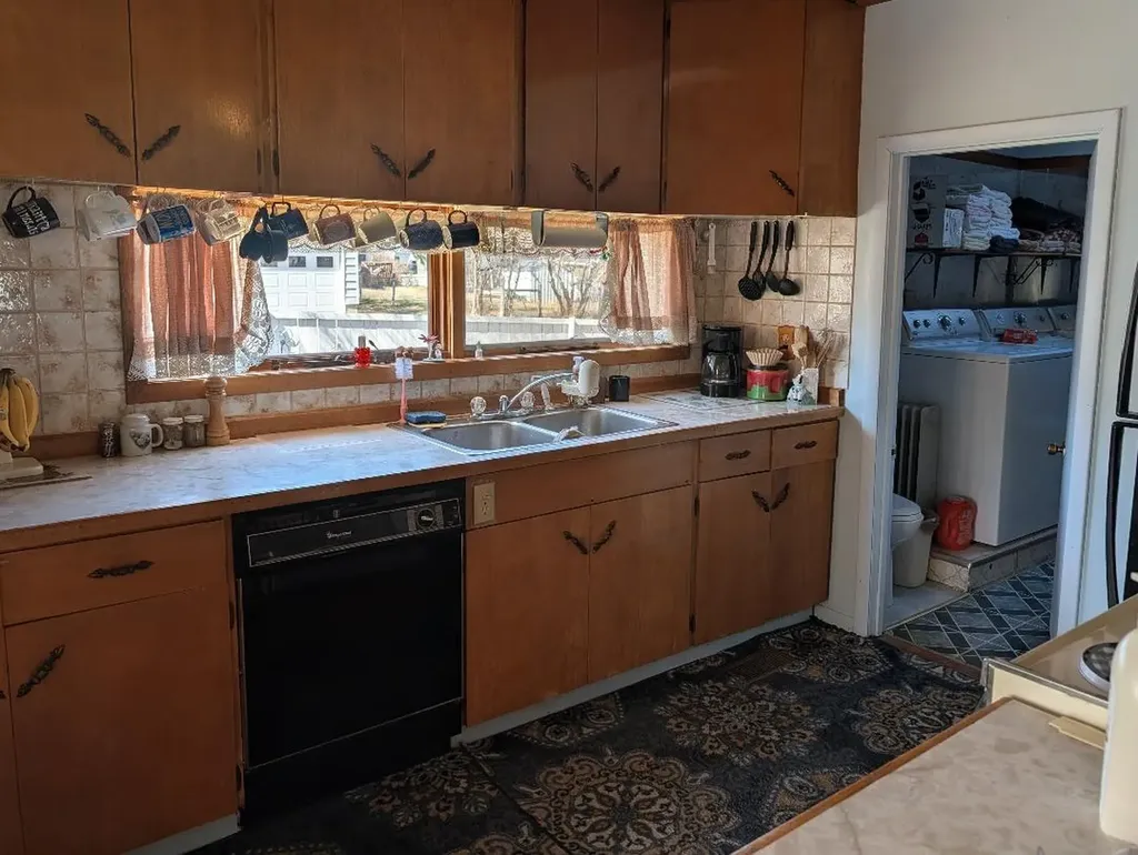 115 Plum Street Shelby MT 59474