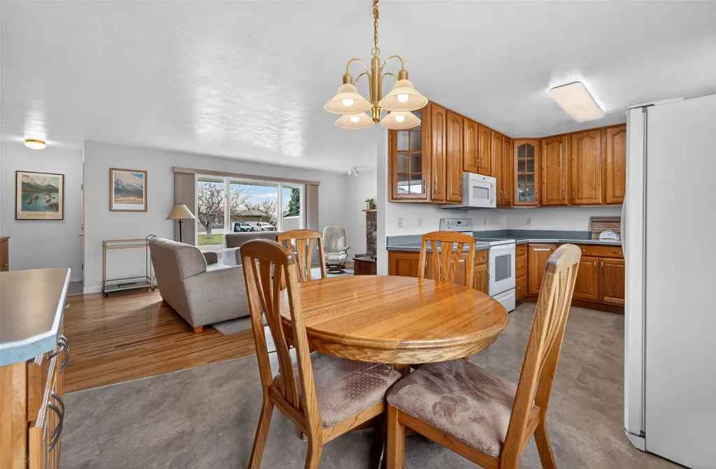 837 36th Avenue NE Great Falls MT 59404