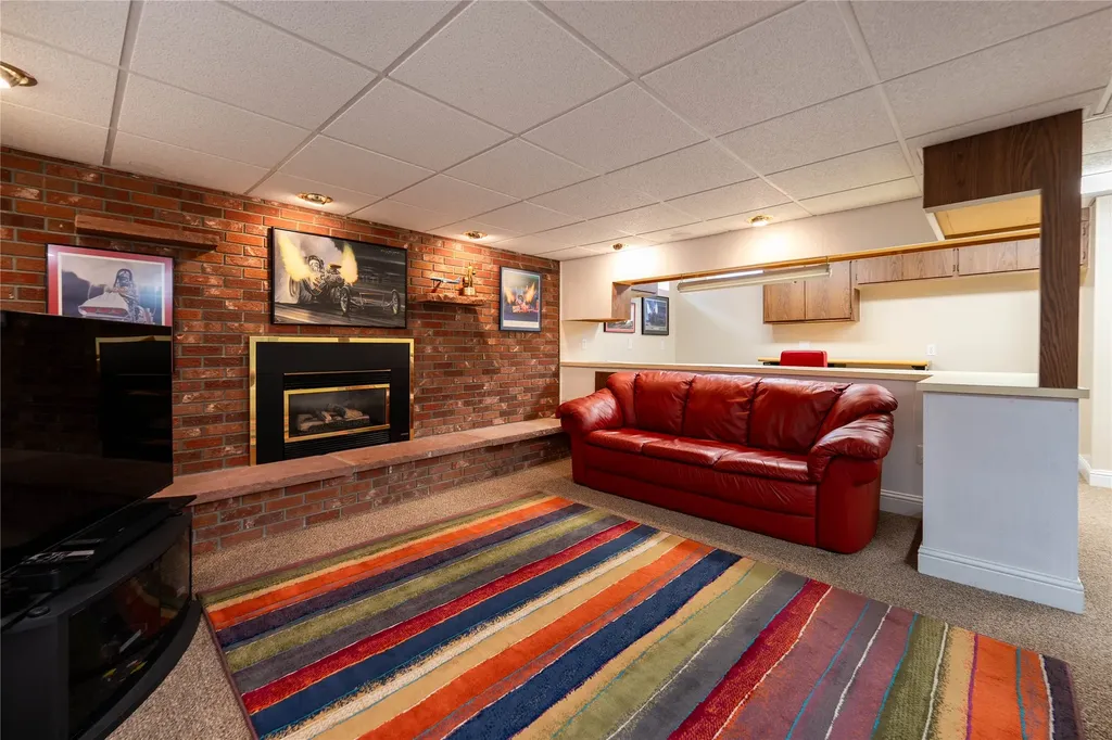 837 36th Avenue NE Great Falls MT 59404
