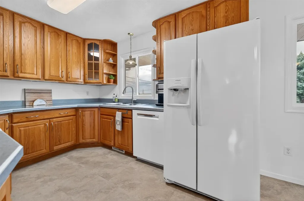 837 36th Avenue NE Great Falls MT 59404