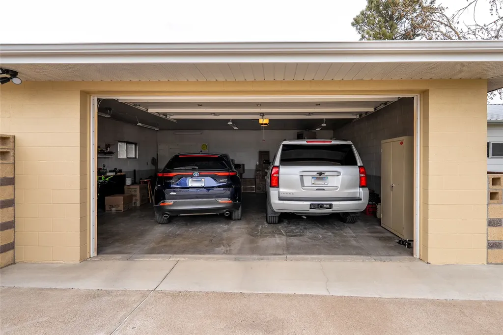 837 36th Avenue NE Great Falls MT 59404