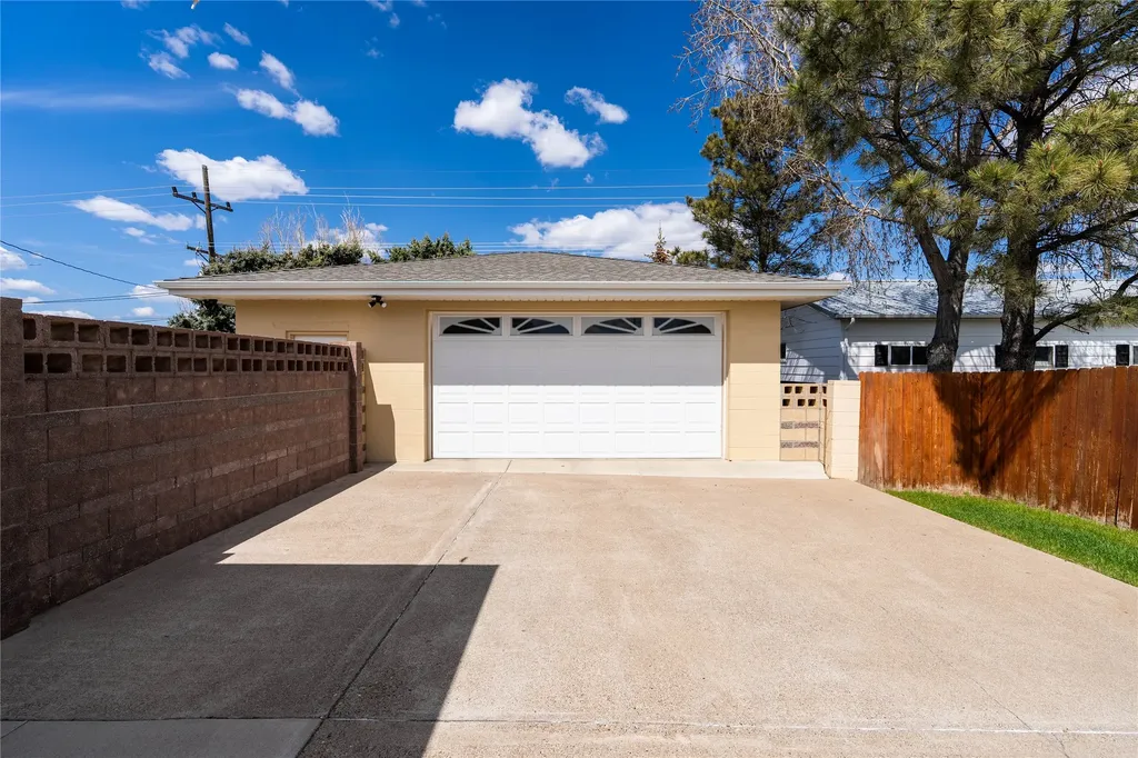 837 36th Avenue NE Great Falls MT 59404