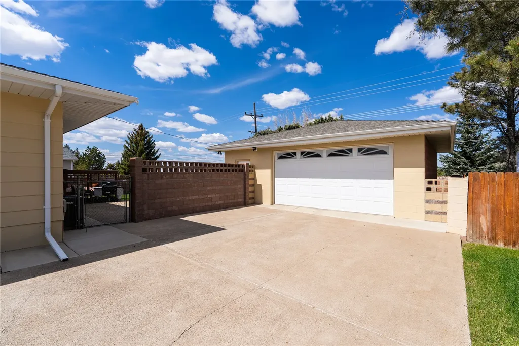 837 36th Avenue NE Great Falls MT 59404