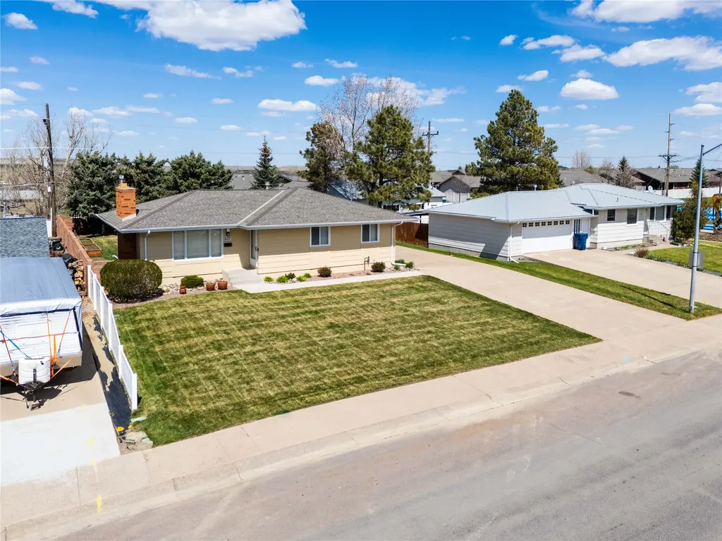 837 36th Avenue NE Great Falls MT 59404