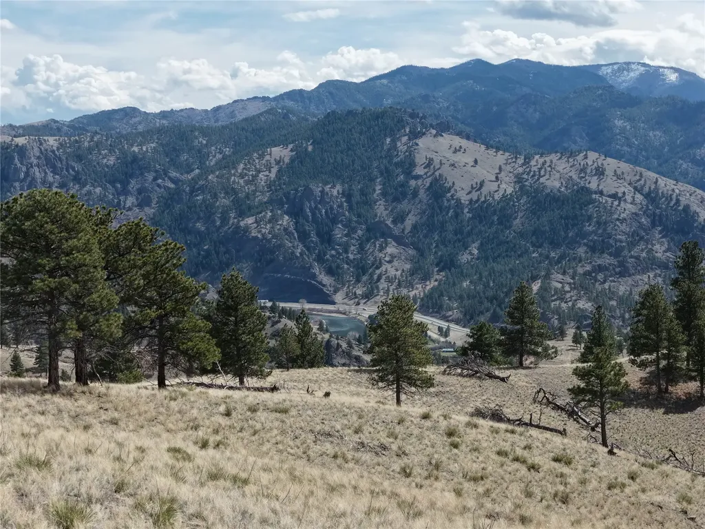 Tbd Big Pine Lane Cascade MT 59421