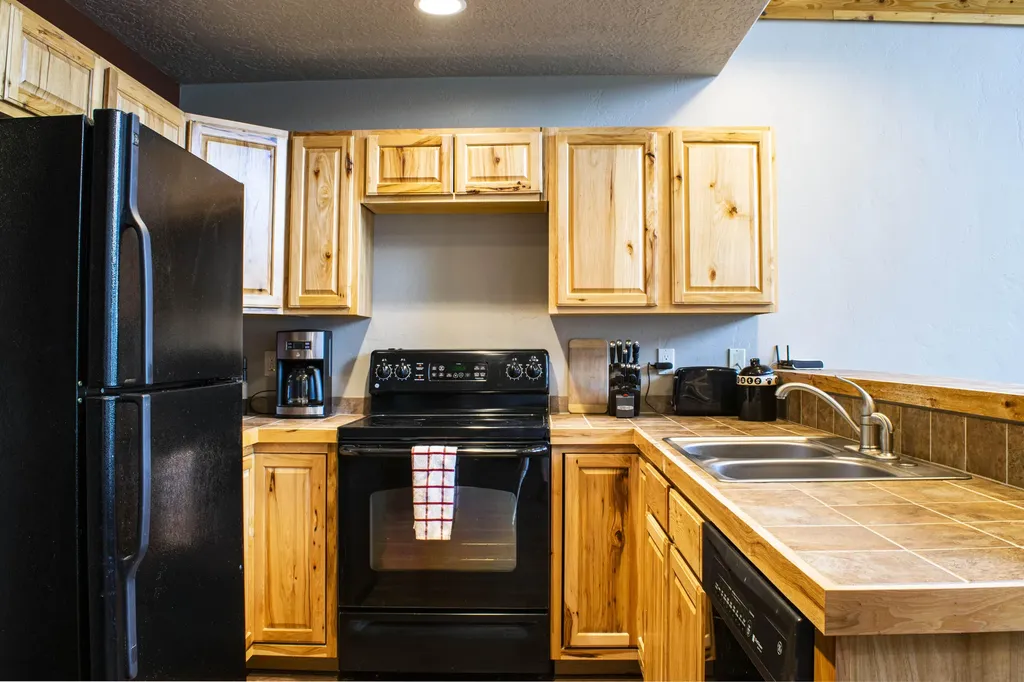 171 Carpenter Lane Eureka MT 59917