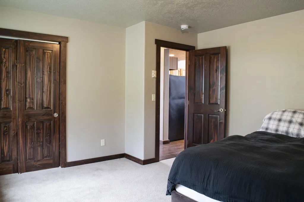 171 Carpenter Lane Eureka MT 59917