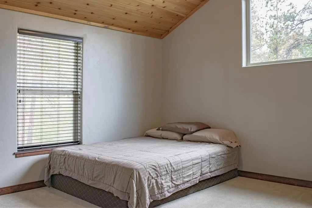171 Carpenter Lane Eureka MT 59917