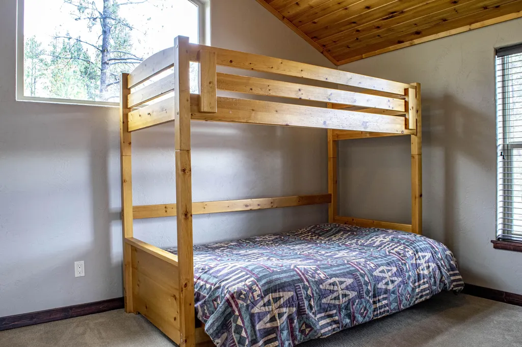 171 Carpenter Lane Eureka MT 59917