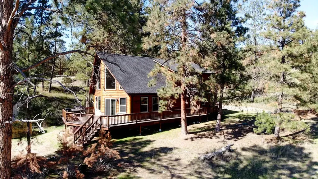 171 Carpenter Lane Eureka MT 59917