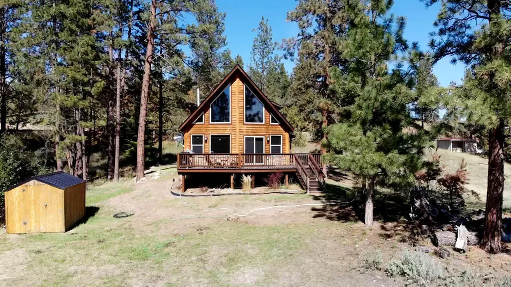 171 Carpenter Lane Eureka MT 59917