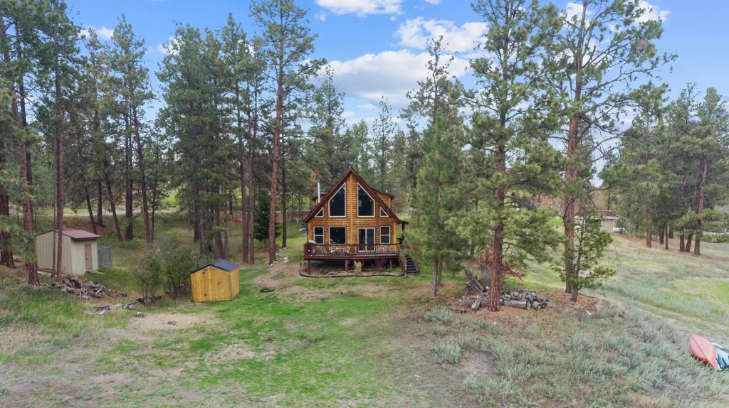 171 Carpenter Lane Eureka MT 59917