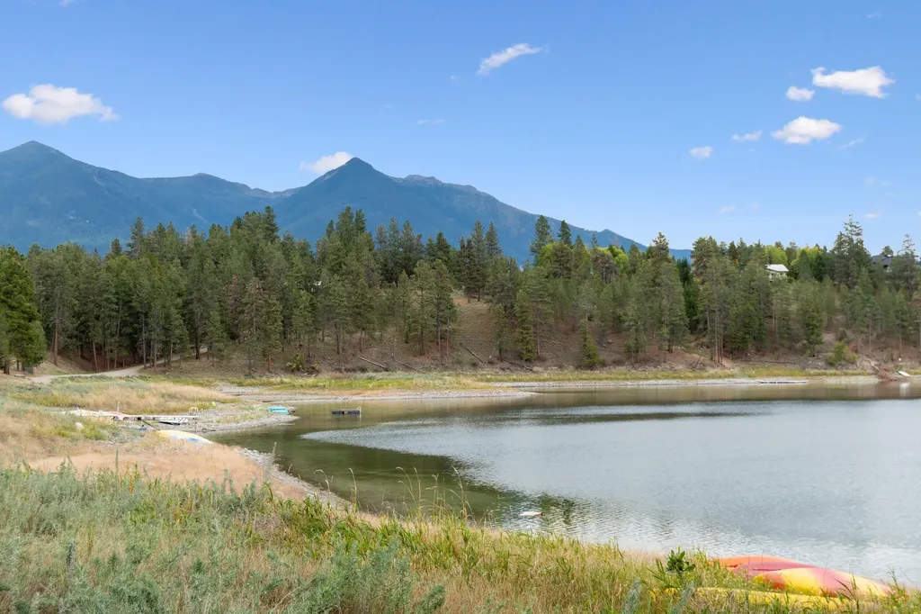 171 Carpenter Lane Eureka MT 59917