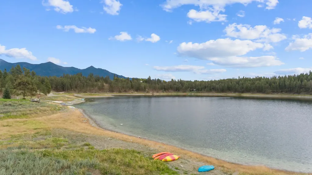 171 Carpenter Lane Eureka MT 59917