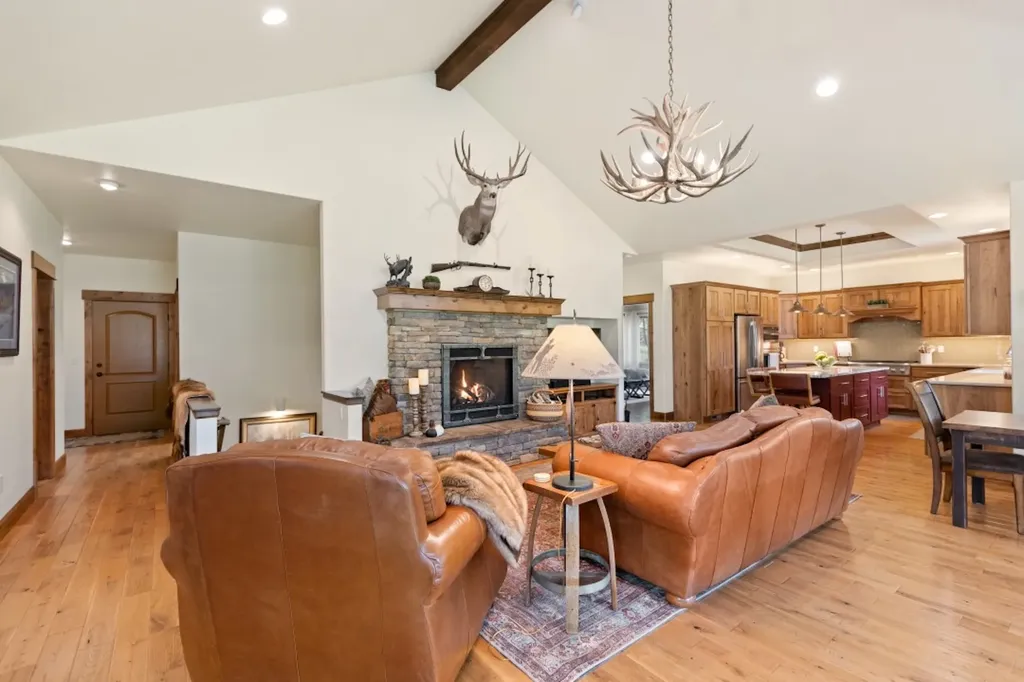 110 Conifer Lane Bigfork MT 59911