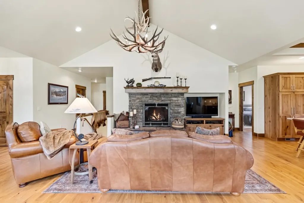 110 Conifer Lane Bigfork MT 59911