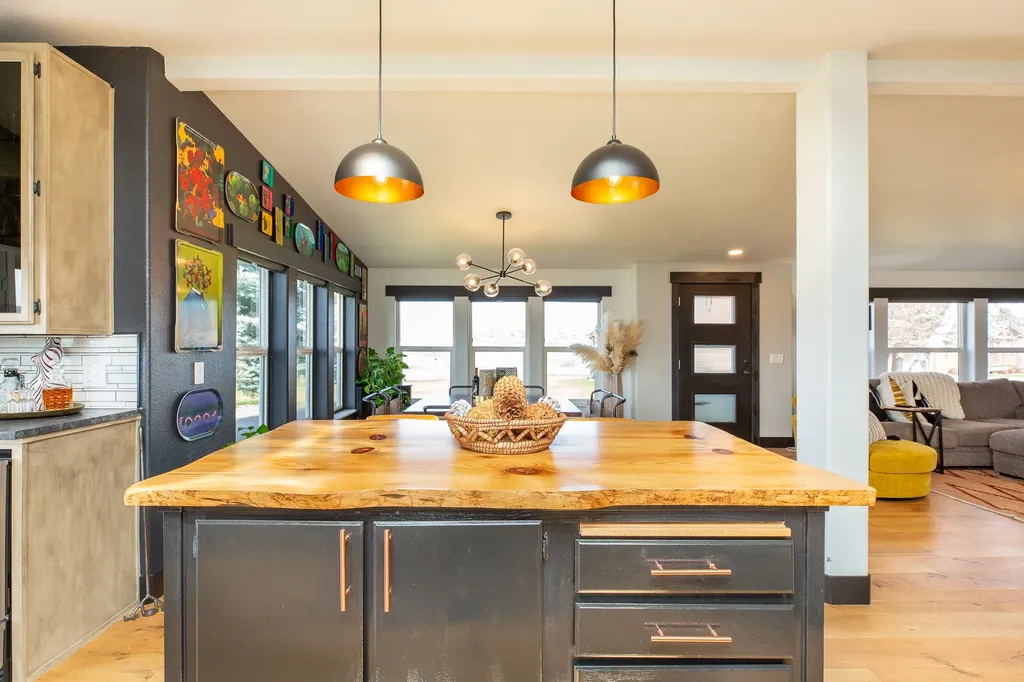 9 Regatta Road Polson MT 59860