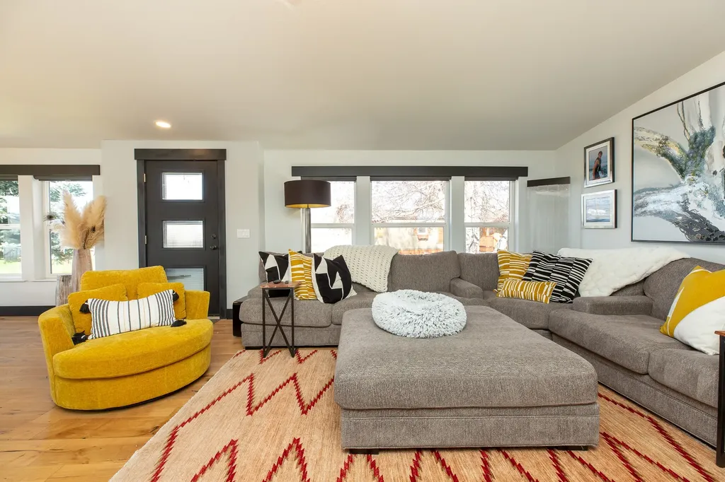 9 Regatta Road Polson MT 59860