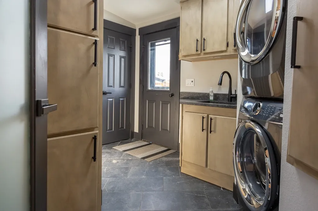 9 Regatta Road Polson MT 59860