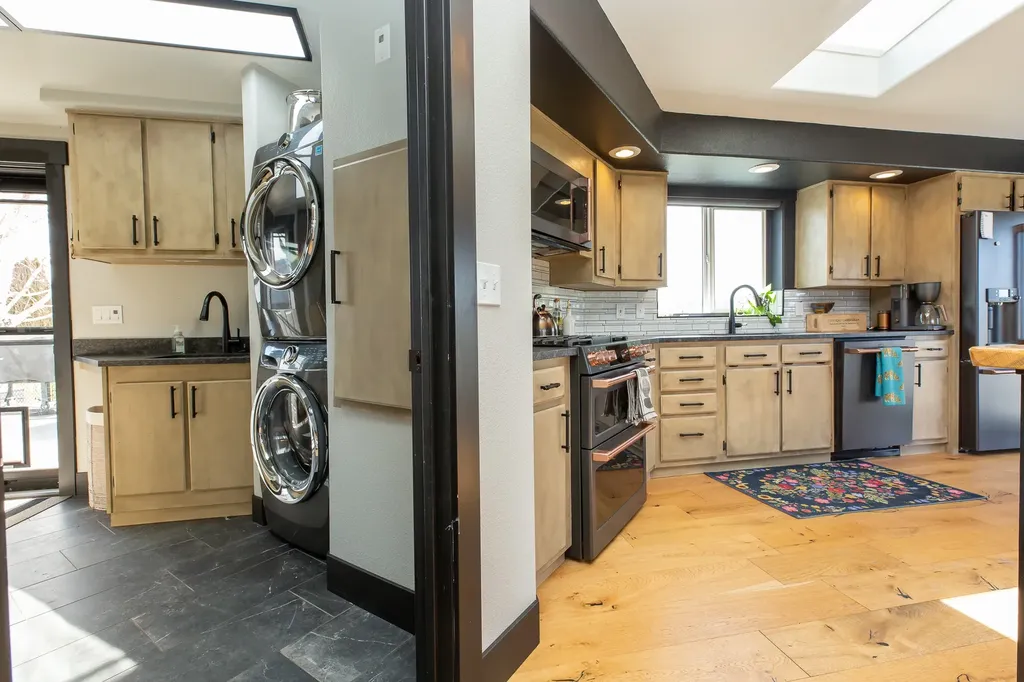 9 Regatta Road Polson MT 59860
