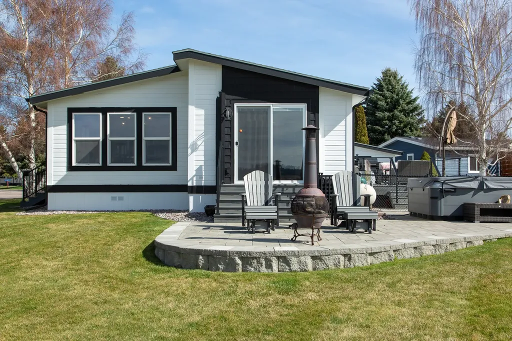 9 Regatta Road Polson MT 59860